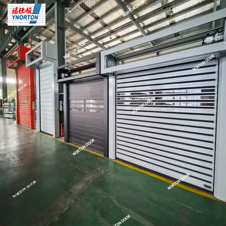 The rapid roll door opens and closes automatically for convenience.